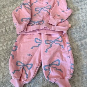 Tiny Cottons Kids Pink Sweatsuit Jogger Set with Blue Bows, 12-18 months